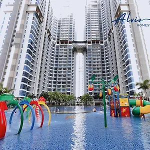 https://atlantis-luxury-5-11pax-town-5min-jonker-st-pool-view.hotelsinmalacca.net